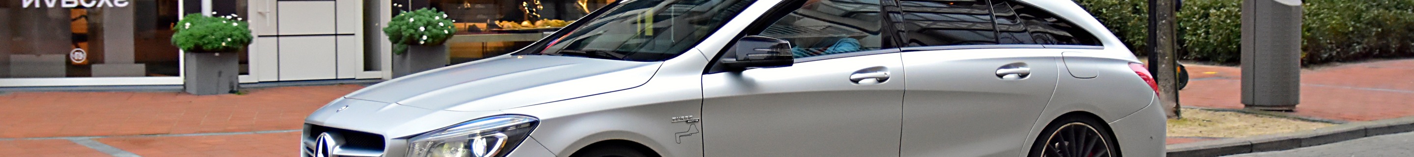 Mercedes-Benz CLA 45 AMG Shooting Brake