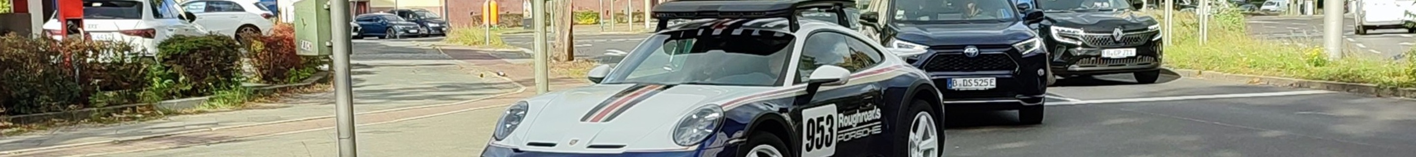 Porsche 992 Dakar