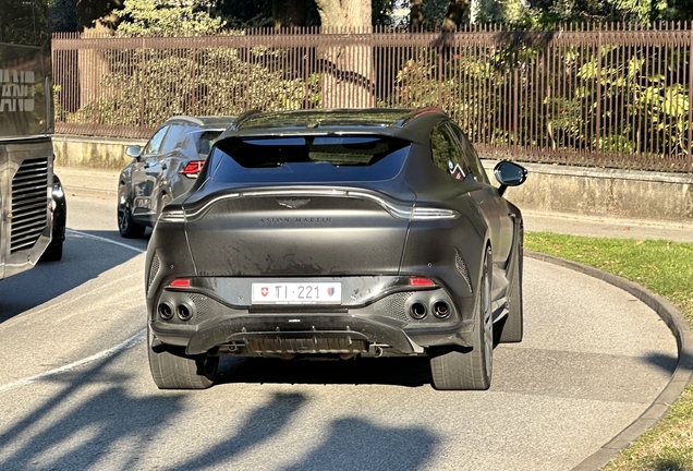 Aston Martin DBX707