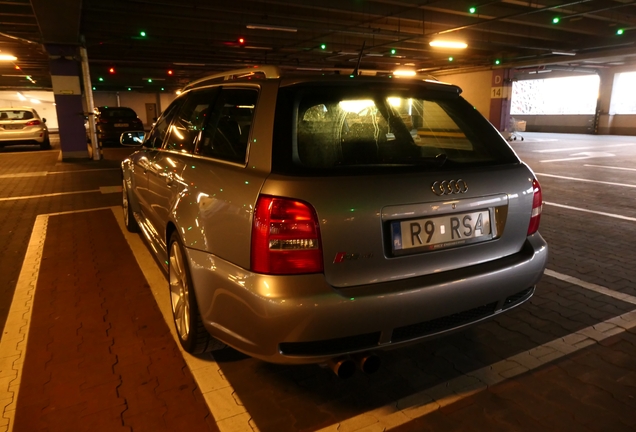 Audi RS4 Avant B5