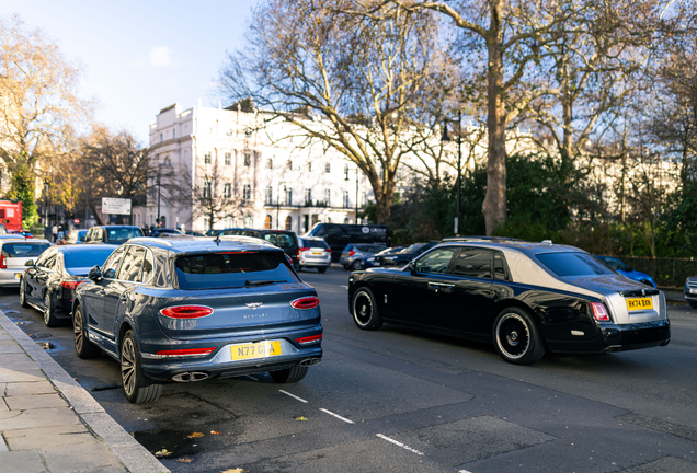 Bentley Bentayga Azure 2024