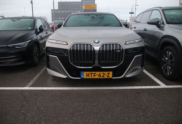BMW M760e xDrive