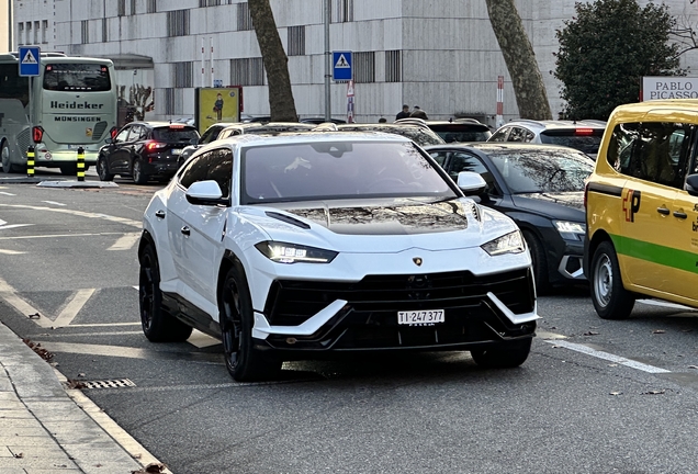 Lamborghini Urus Performante