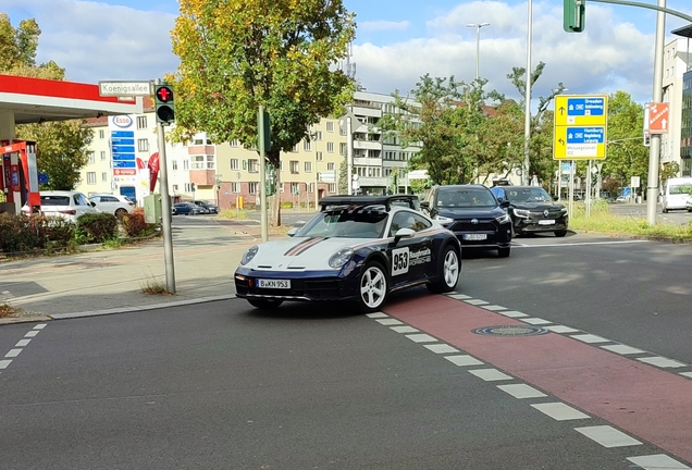 Porsche 992 Dakar