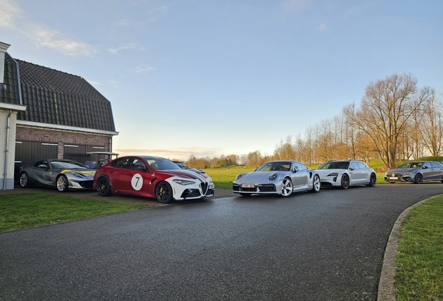 Porsche Taycan GTS Sport Turismo