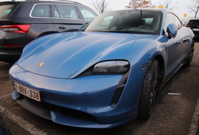 Porsche Taycan Turbo