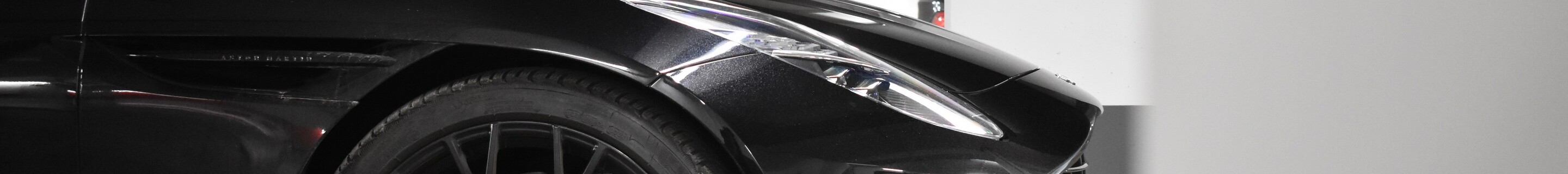 Aston Martin DB12 Volante