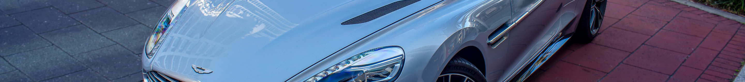 Aston Martin Vanquish 2013