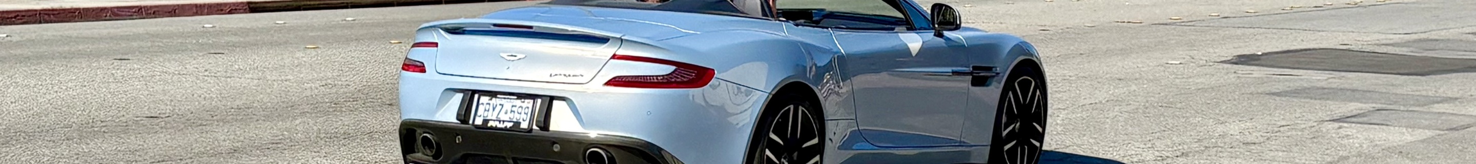 Aston Martin Vanquish Volante