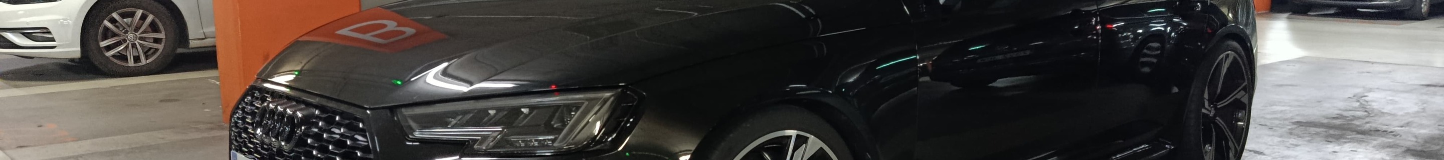 Audi RS4 Avant B9