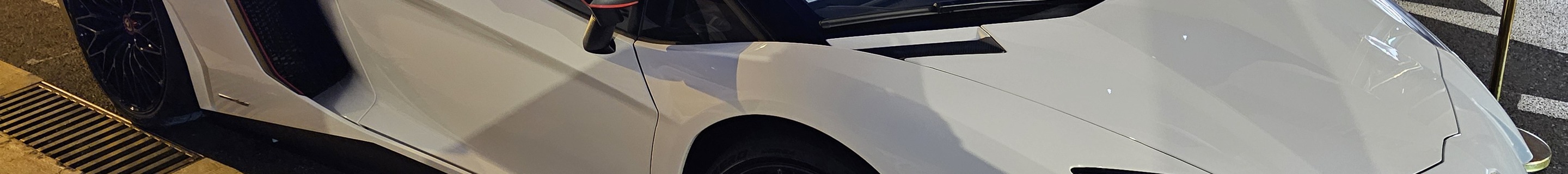 Lamborghini Aventador LP750-4 SuperVeloce Roadster