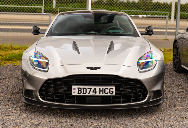 Aston Martin Vanquish 2025