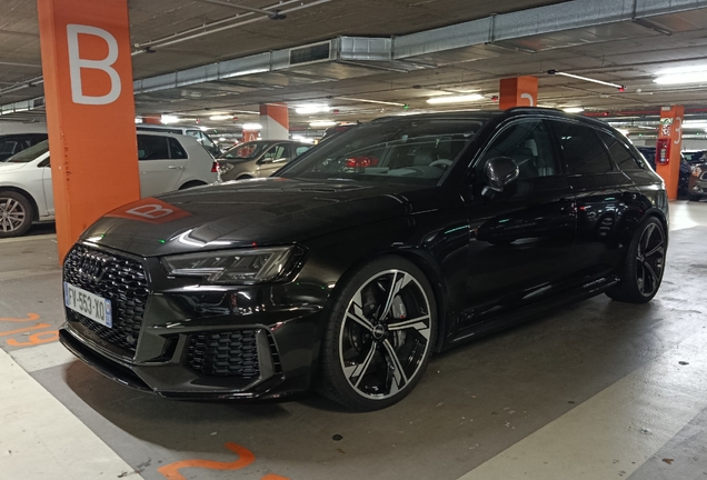Audi RS4 Avant B9