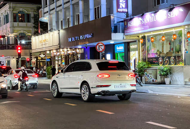 Bentley Bentayga Azure EWB