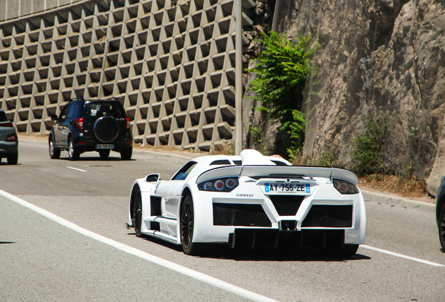 Gumpert Apollo