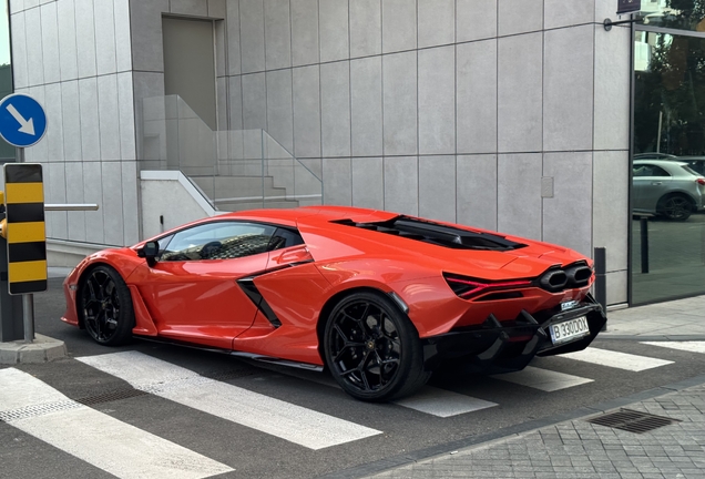 Lamborghini Revuelto