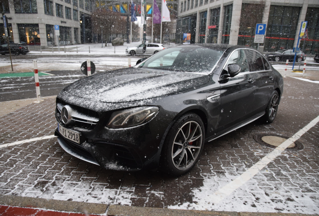 Mercedes-AMG E 63 S W213