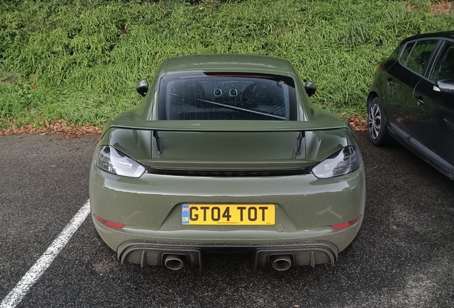 Porsche 718 Cayman GT4