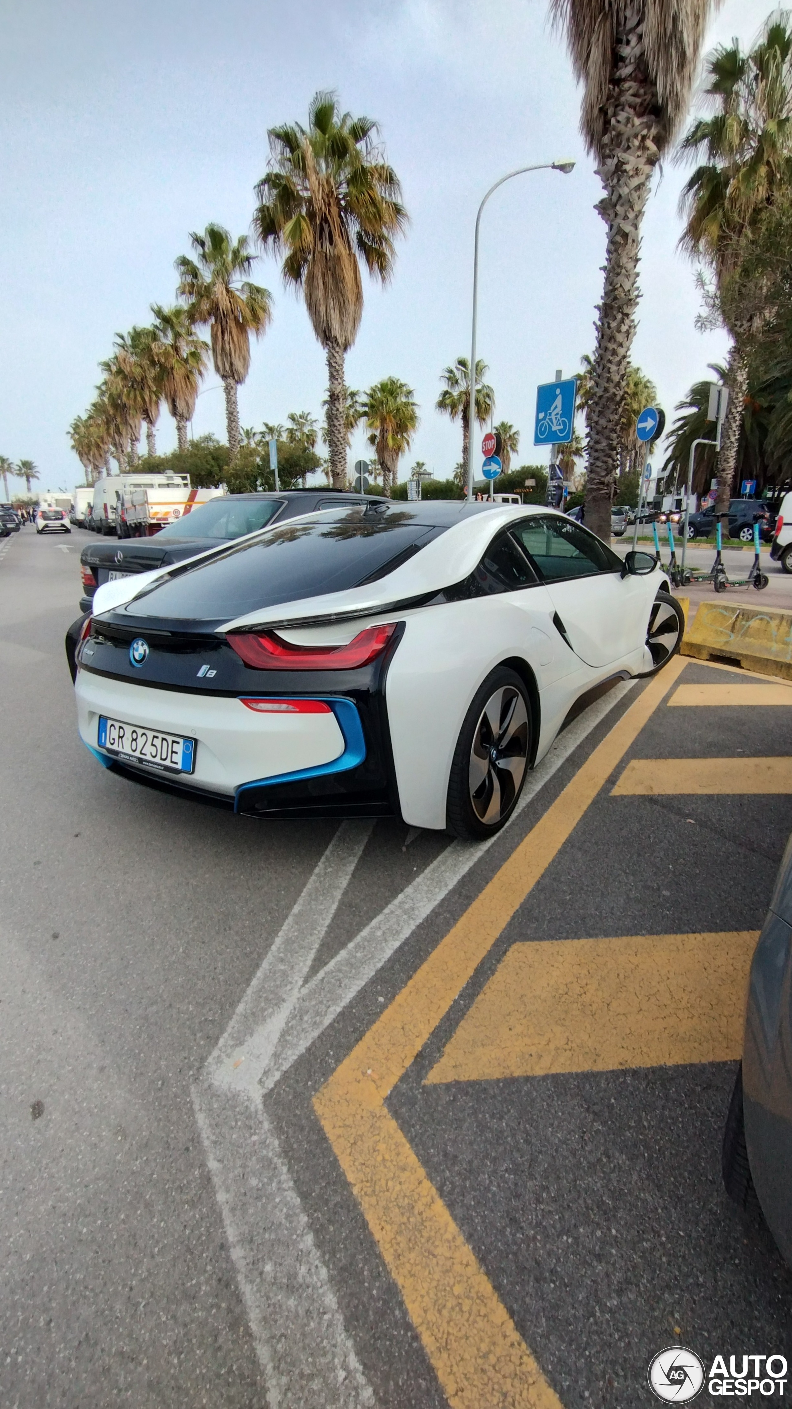 BMW i8 - 01 January 2026 - Autogespot