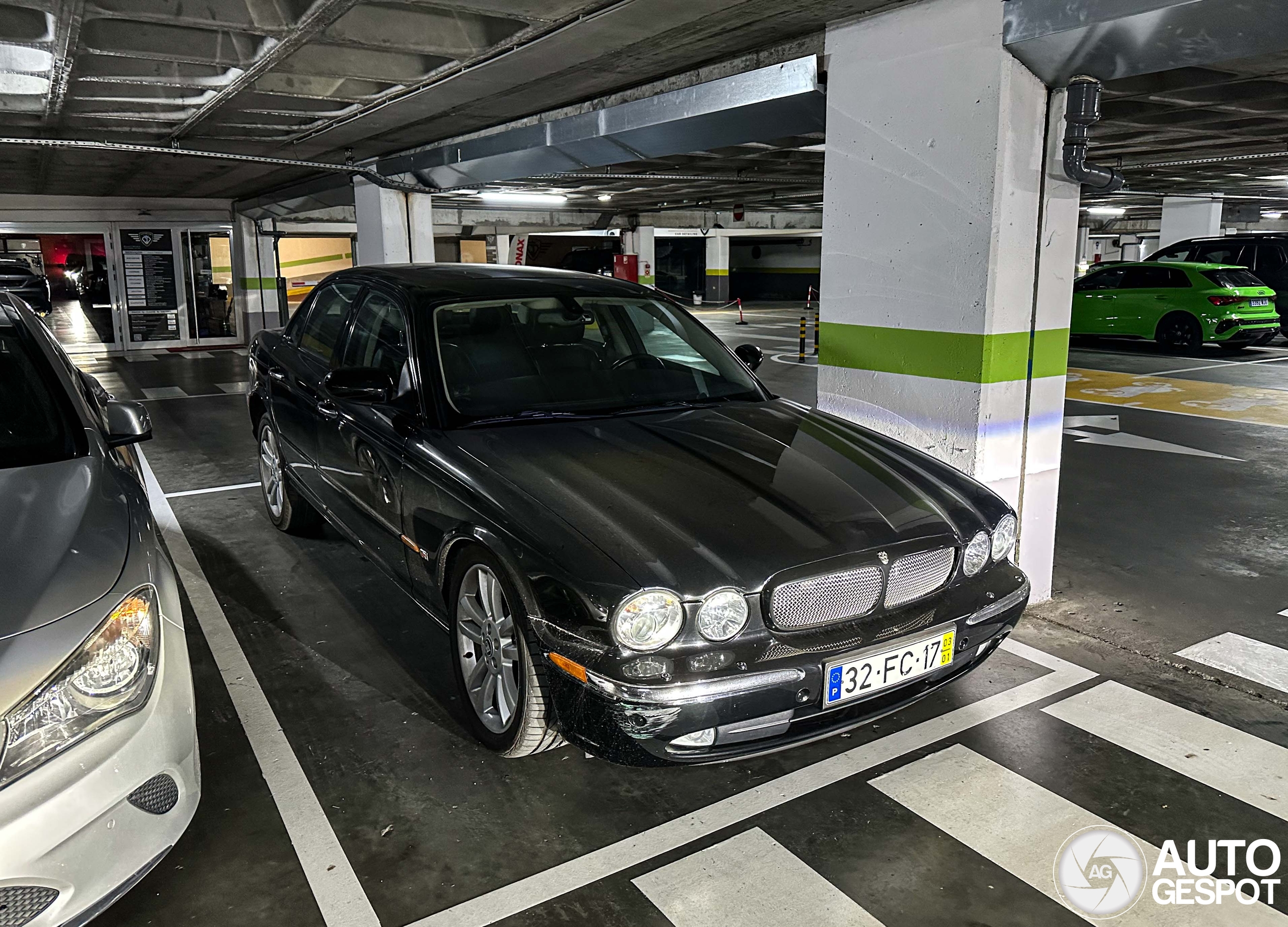Jaguar XJR