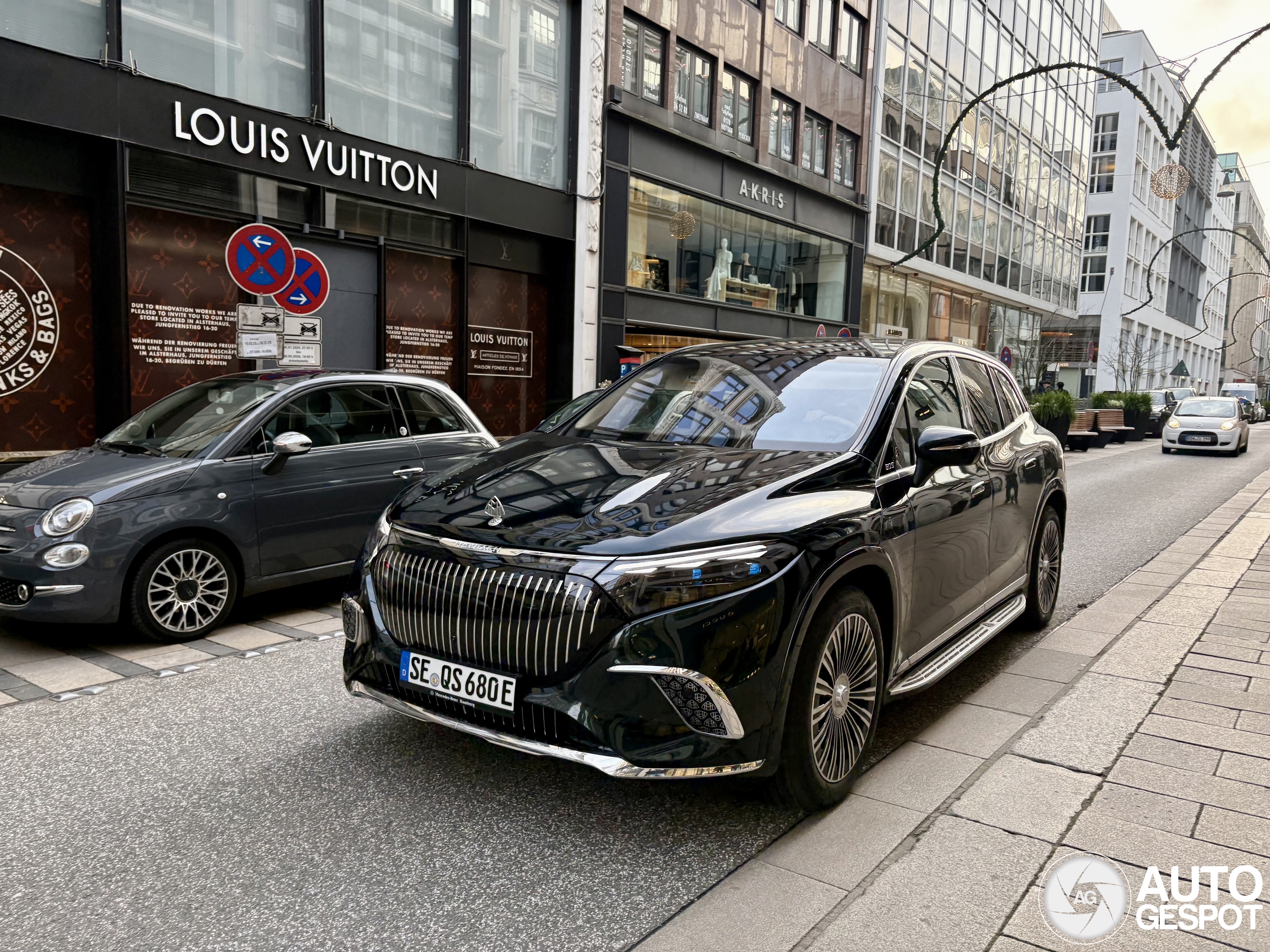 Mercedes-Maybach EQS 680 SUV
