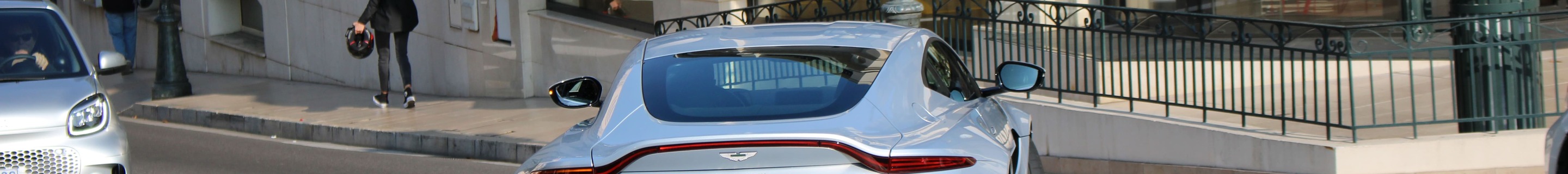 Aston Martin V8 Vantage 2018