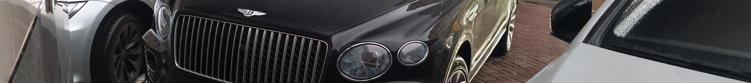 Bentley Bentayga Azure EWB First Edition