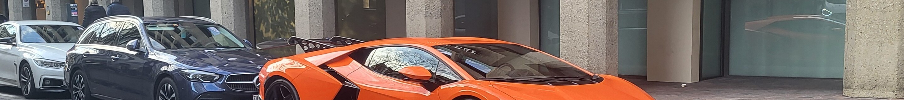 Lamborghini Revuelto