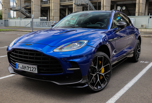 Aston Martin DBX707