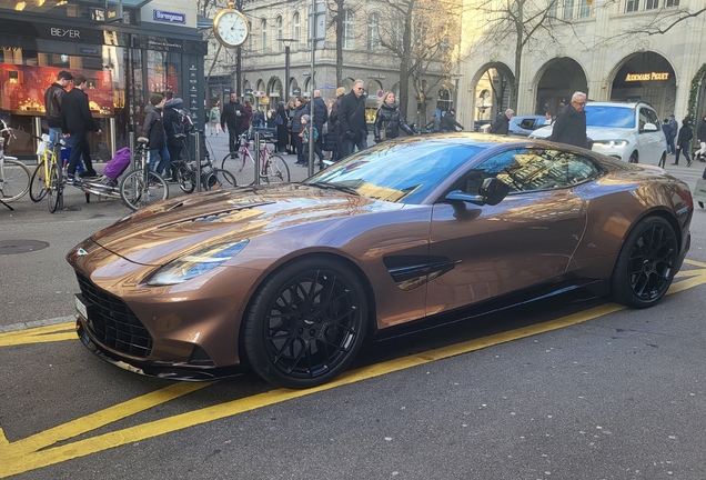 Aston Martin Vanquish 2025