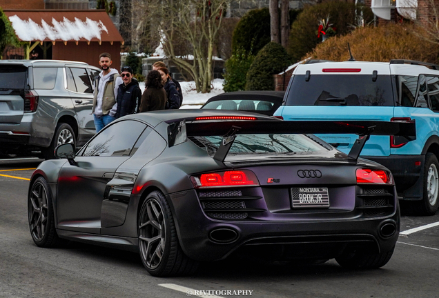 Audi R8 V10