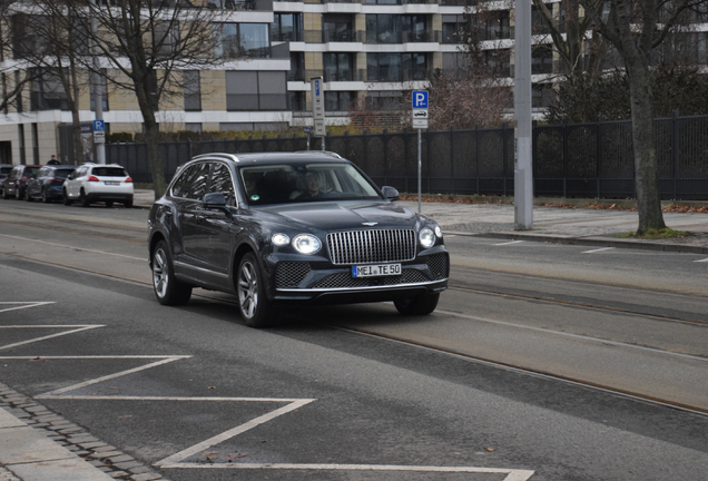 Bentley Bentayga V8 2025 Atelier Edition