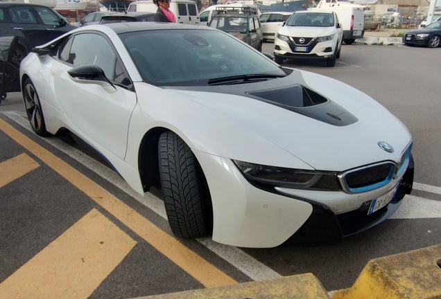 BMW i8