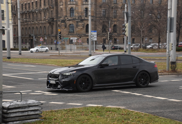 BMW M5 G90