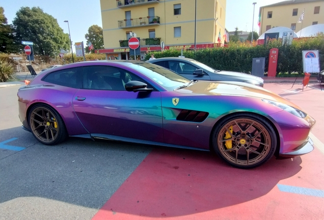 Ferrari GTC4Lusso Novitec Rosso