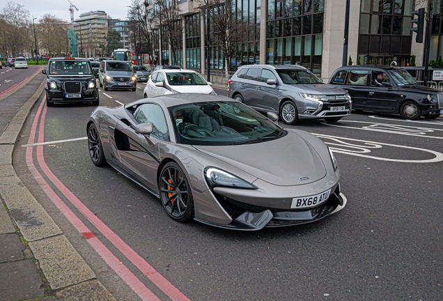 McLaren 570S