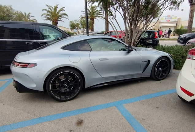Mercedes-AMG GT 63 C192