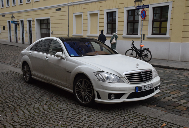 Mercedes-Benz S 63 AMG W221