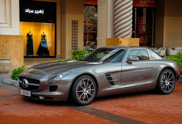 Mercedes-Benz SLS AMG