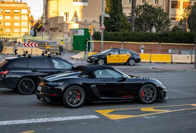 Porsche 718 Spyder RS Weissach Package