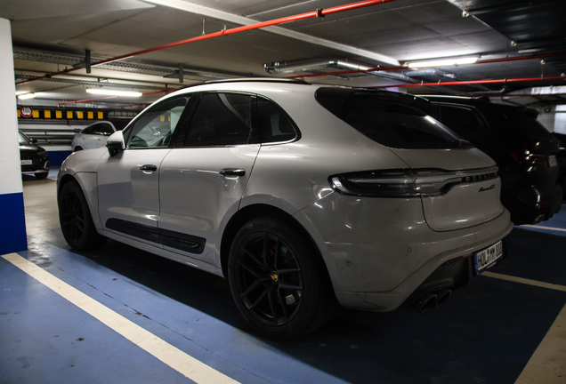 Porsche 95B Macan GTS MkIII