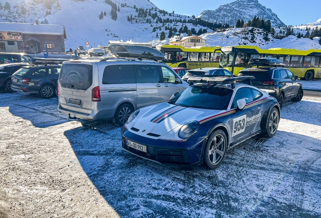 Porsche 992 Dakar