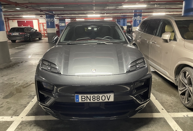 Porsche Macan EV Turbo