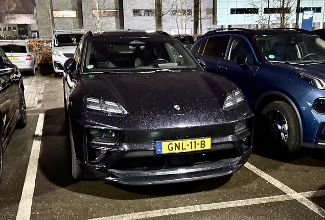Porsche Macan EV Turbo