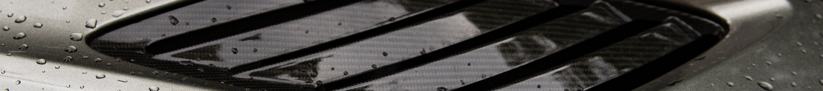 Aston Martin DBS Superleggera Volante