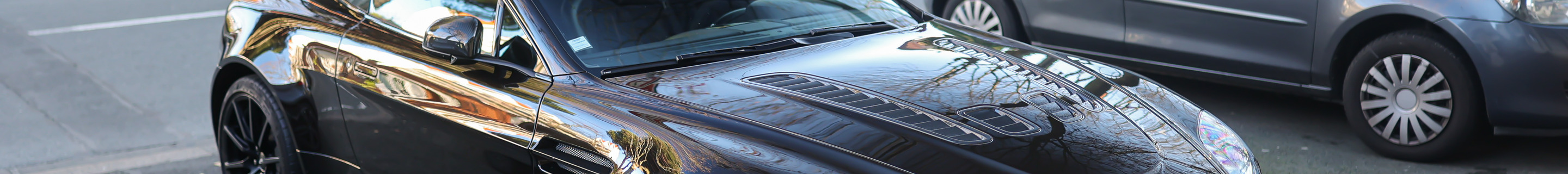 Aston Martin V12 Vantage S