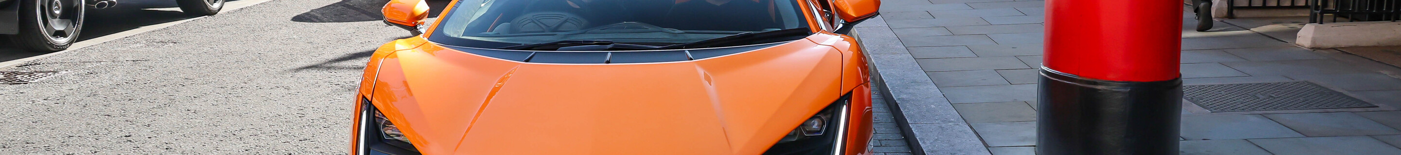 Lamborghini Revuelto