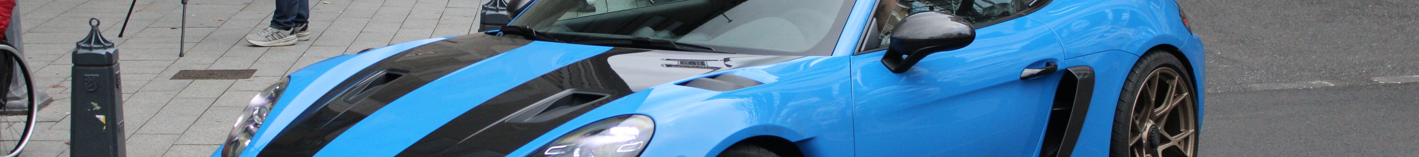 Porsche 718 Cayman GT4 RS Weissach Package