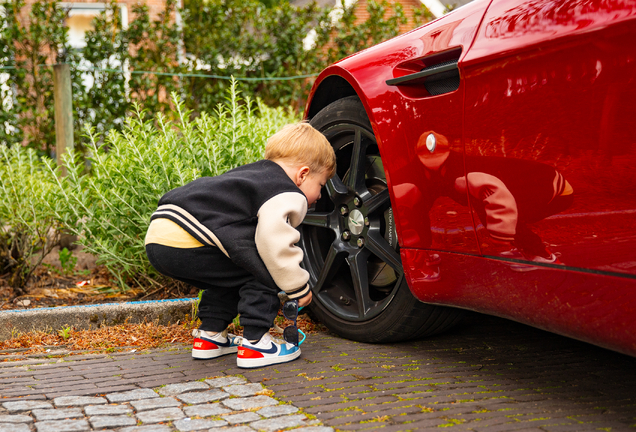Aston Martin V8 Vantage Roadster