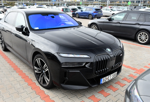 BMW M760e xDrive